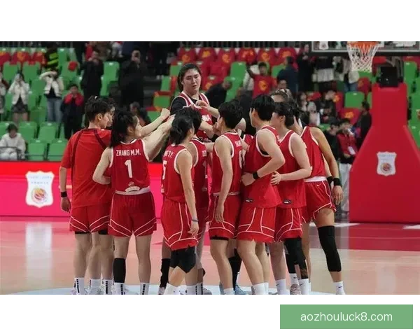 赫利女篮惜败马尔堡女篮三分之差比赛回顾与关键瞬间解析