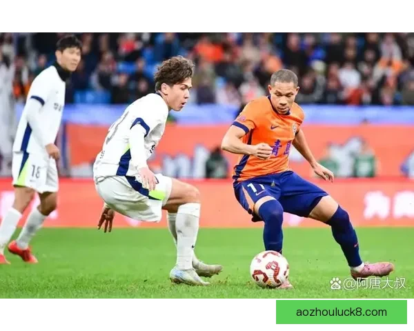 维尔茨堡踢球者以4比0大胜阿莎芬堡取得关键胜利